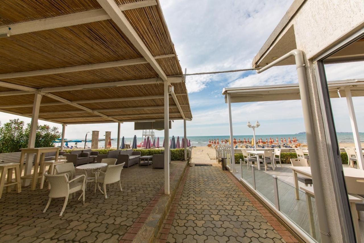 Expert Hotel Golem  Dış mekan fotoğraf