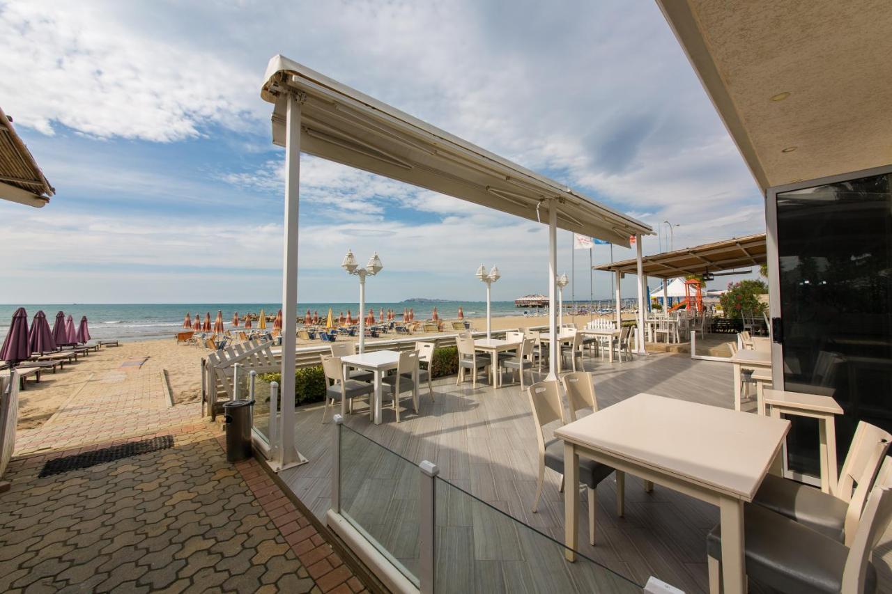 Expert Hotel Golem  Dış mekan fotoğraf